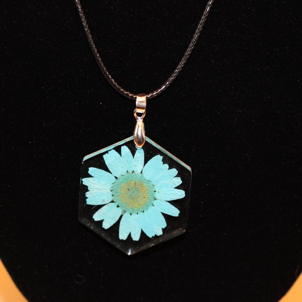 Flower necklace